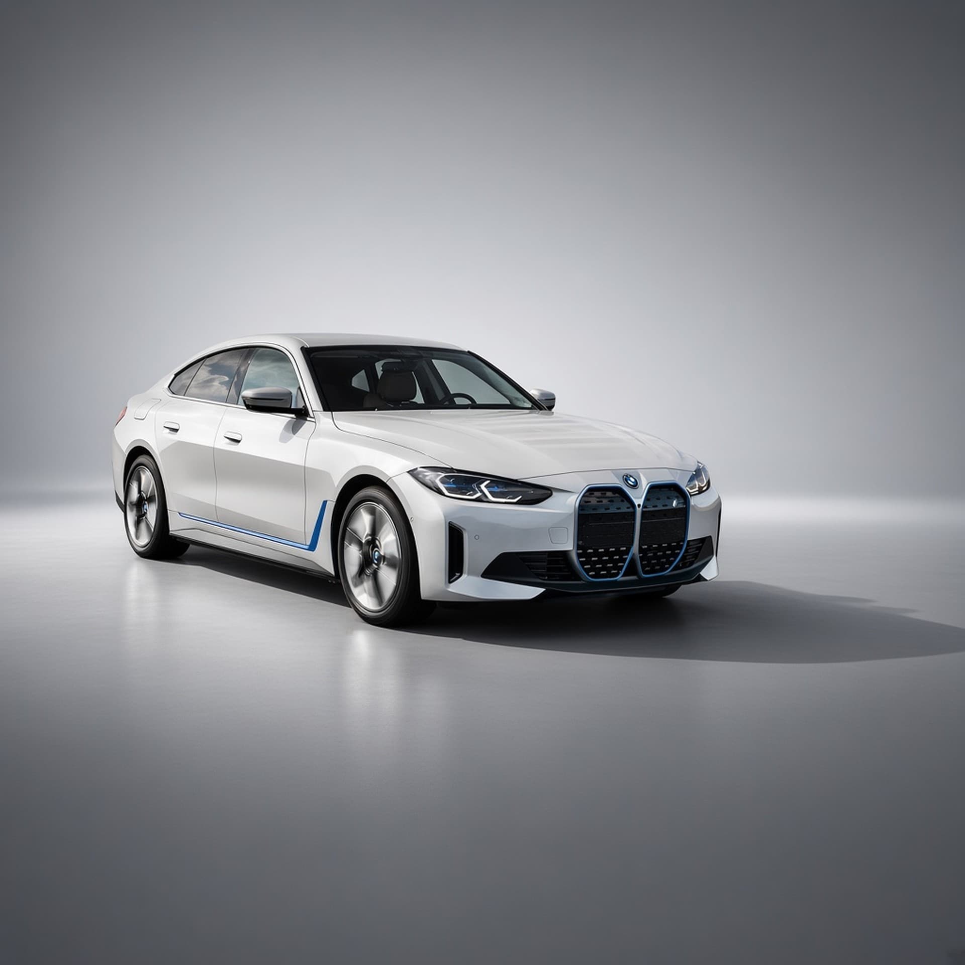 BMW · i4